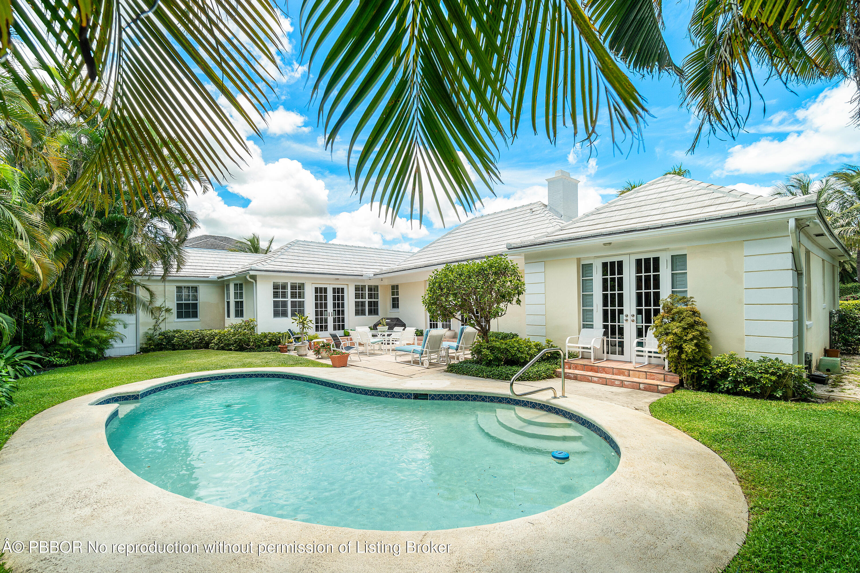 230 Plantation Road Palm Beach, FL 33480 - Photo 3 of 29 Pool and patio