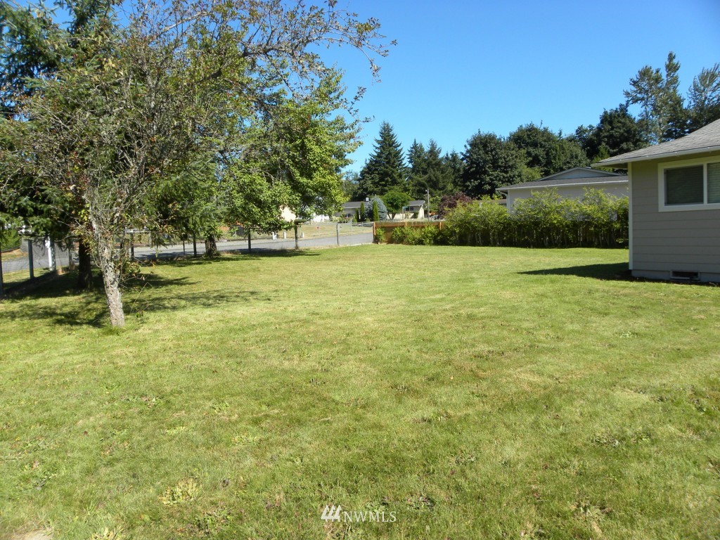14063 Southeast 195th Place Renton, WA 98058 - Photo 11 of 12 Gallery Image 11