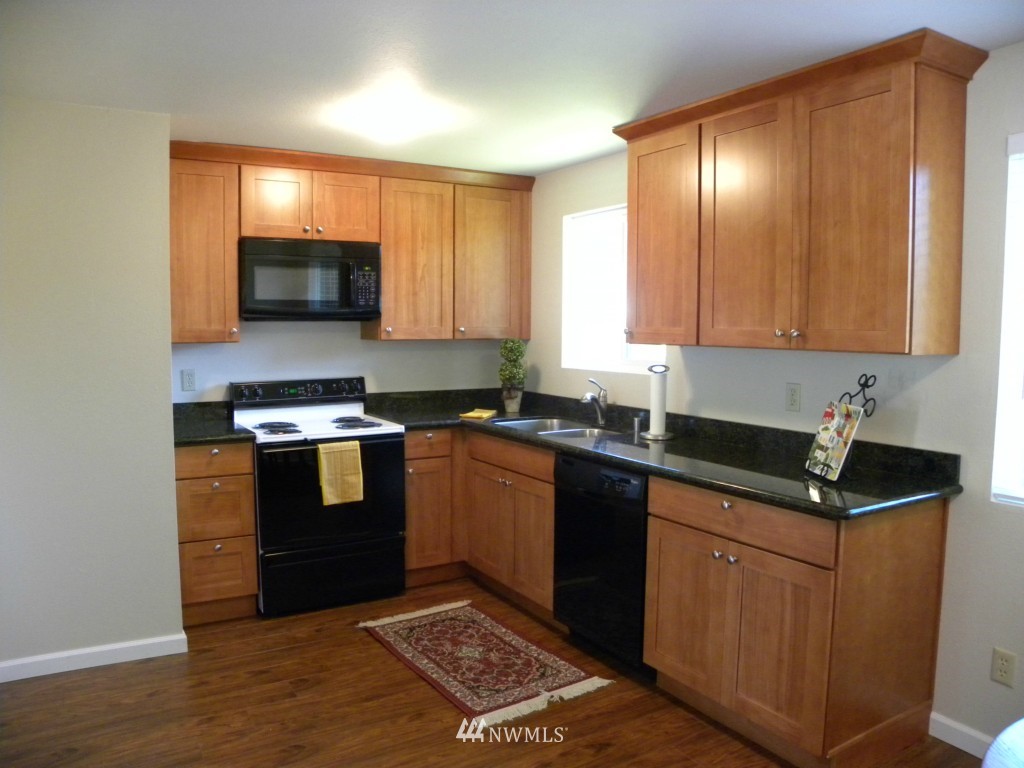 14063 Southeast 195th Place Renton, WA 98058 - Photo 3 of 12 Gallery Image 3