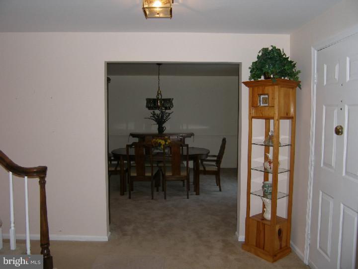 2 Hemlock Road Sewell, NJ 08080 - Photo 3 of 23 Foyer