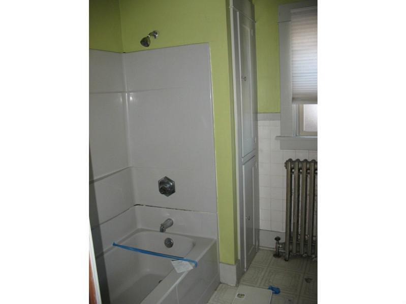 223 State Street Baden, PA 15005 - Photo 16 of 25 Full Bath.