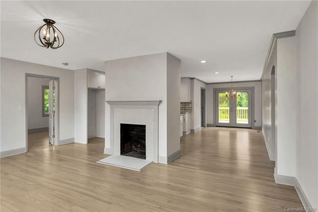 1122 Goodman Road Charlotte, NC 28214 - Photo 6 of 30