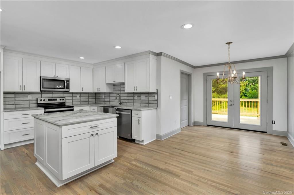 1122 Goodman Road Charlotte, NC 28214 - Photo 7 of 30