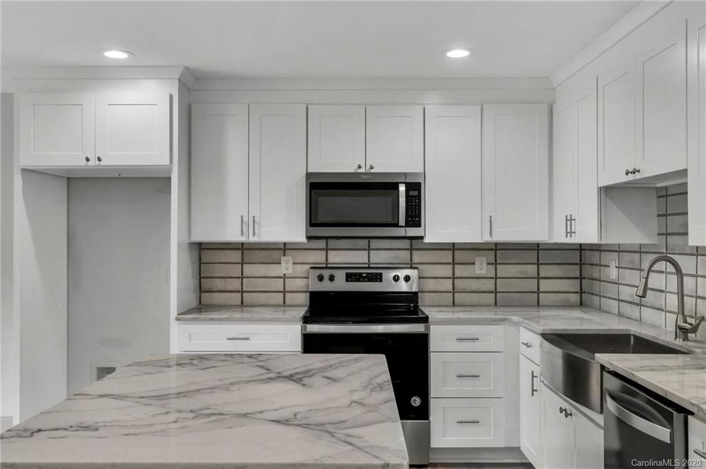 1122 Goodman Road Charlotte, NC 28214 - Photo 8 of 30
