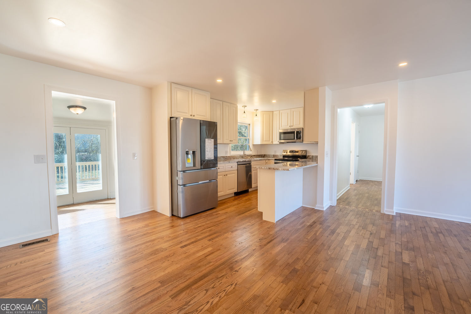 298 Faulkner Street Cleveland, GA 30528 - Photo 15 of 57