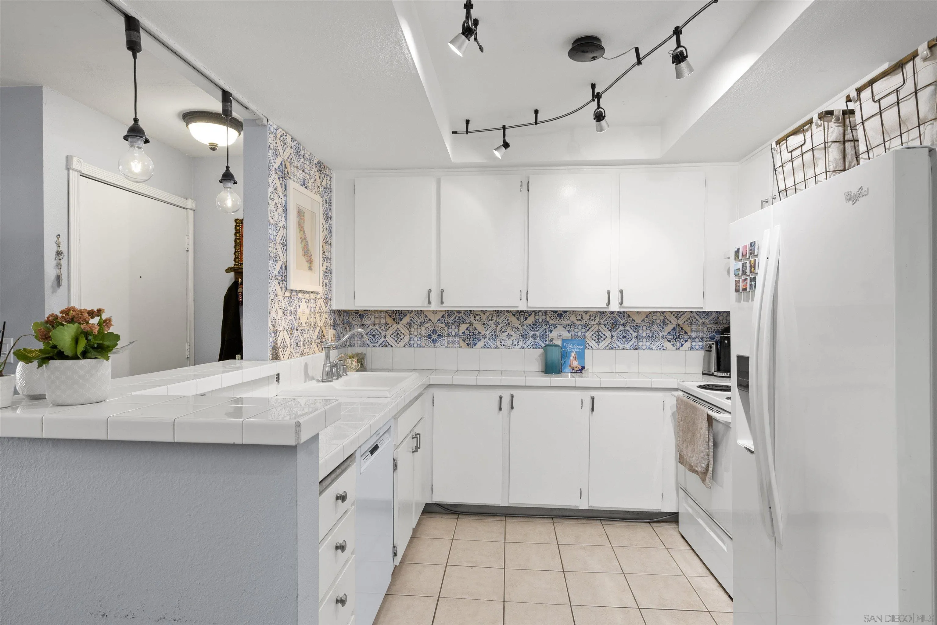 5922 Rancho Mission Road, Unit 70 San Diego, CA 92108 - Photo 18 of 49 Gallery Image 18