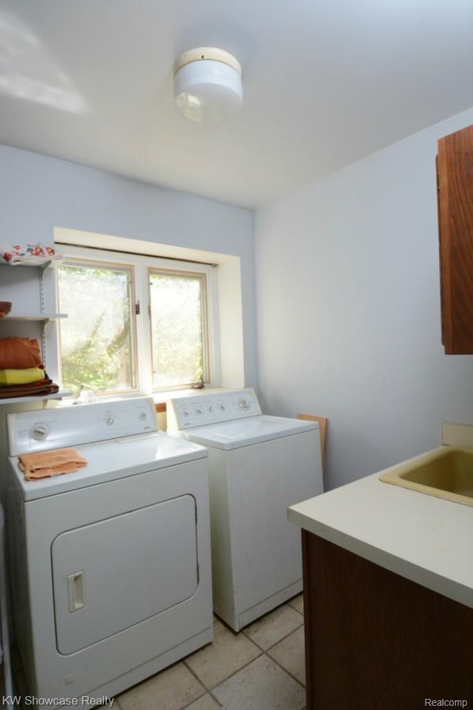 601 Uphill Road Milford, MI 48381 - Photo 28 of 37 601Uphill_LaundryNextToKitch_227.jpg