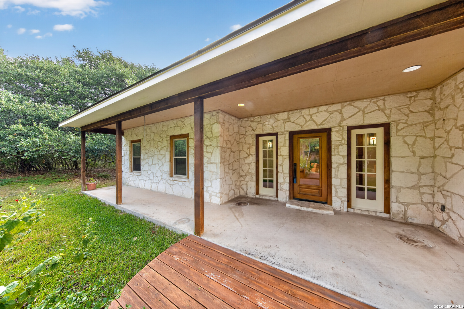 17840 Helotes Spring Road Helotes, TX 78023 - Photo 9 of 68 Gallery Image 9