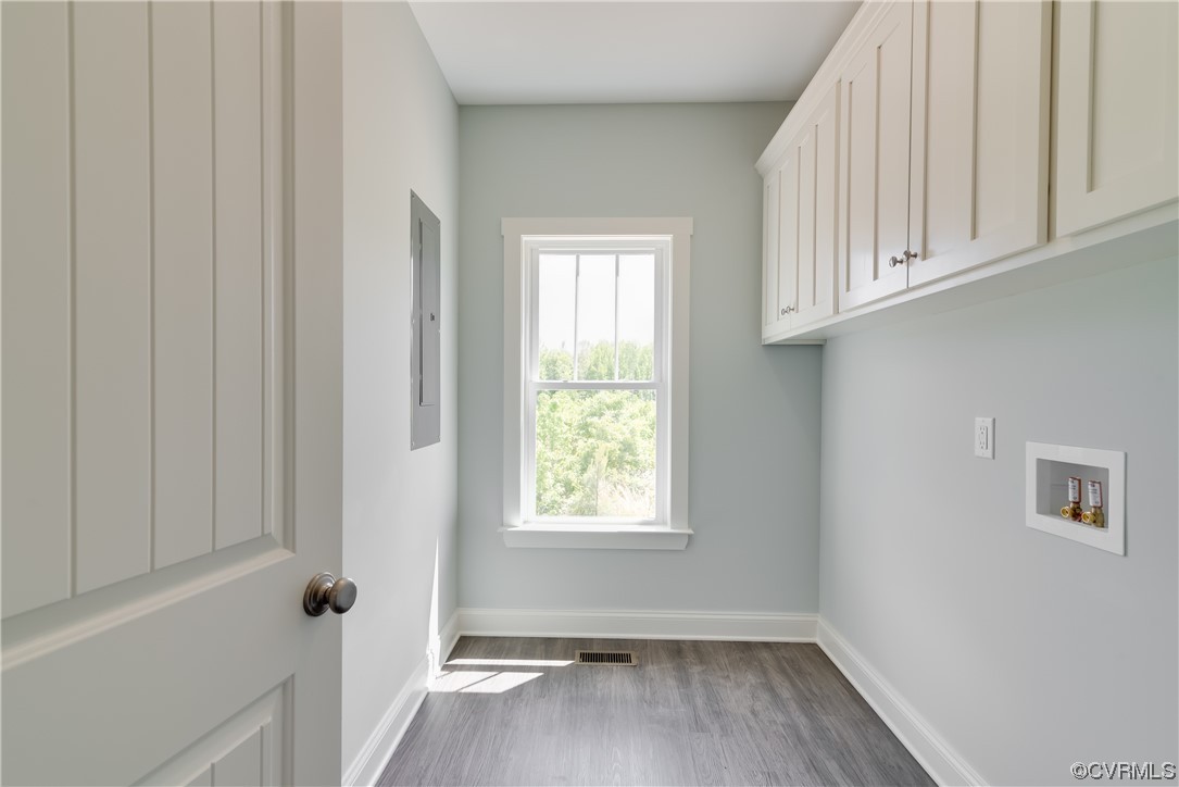 1219 Deep Run Road Cartersville, VA 23027 - Photo 13 of 26 a view of an empty room with a window
