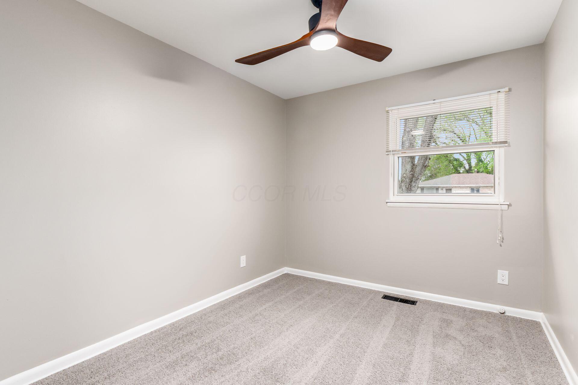 2306 Ward Road Columbus, OH 43224 - Photo 12 of 31 Gallery Image 12