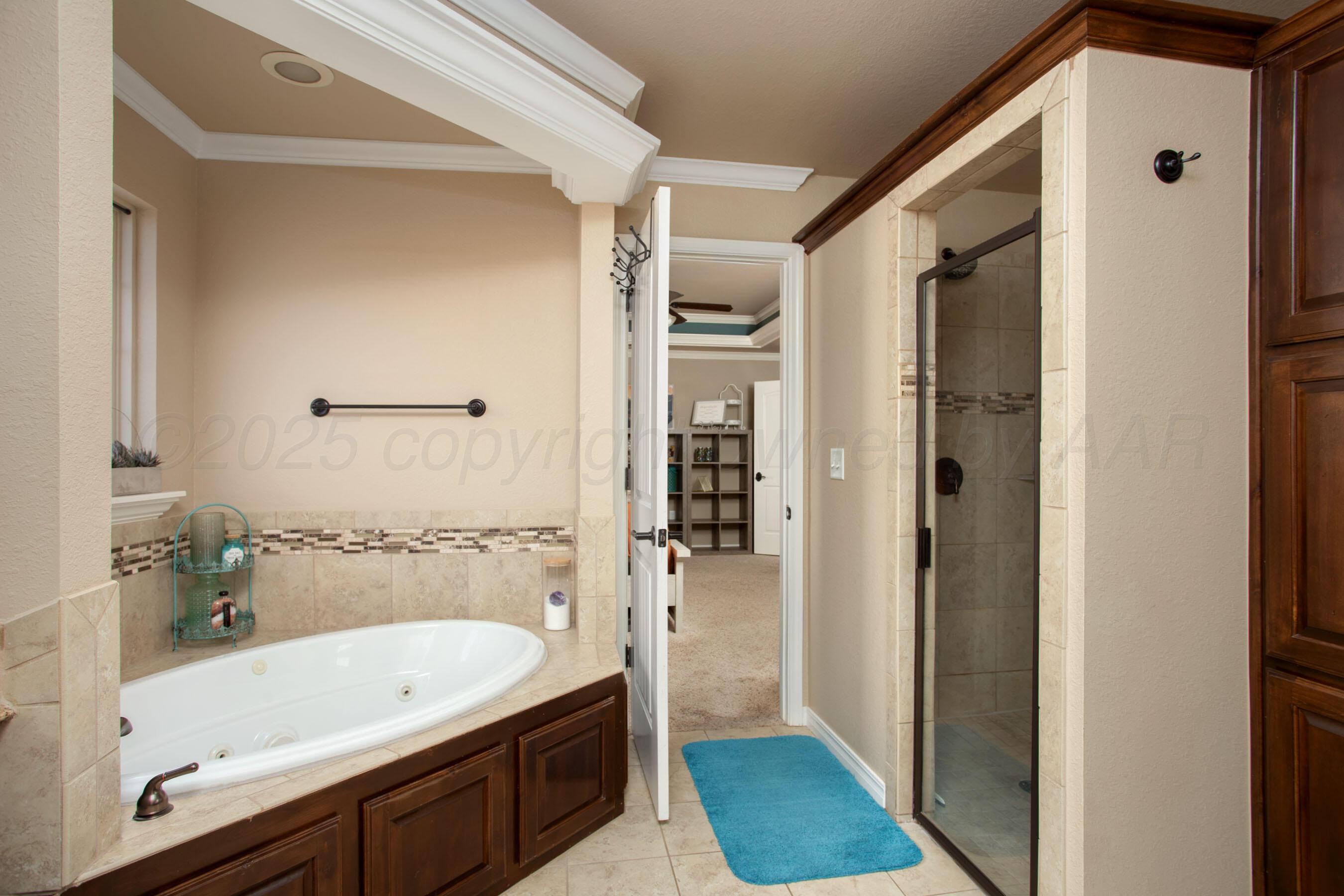 7404 Limestone Drive Amarillo, TX 79119 - Photo 13 of 25 Primary Bath & Shower