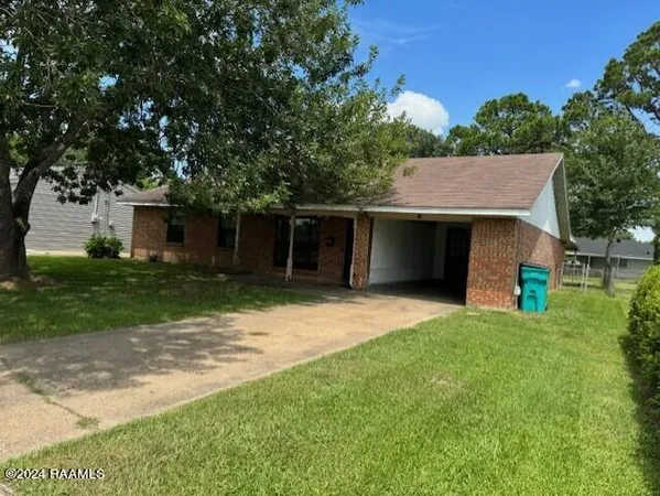 $1,300 | 1441 George Drive, Opelousas, LA 70570