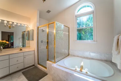$6,900 | 1026 26th Street South, Arlington, VA 22202