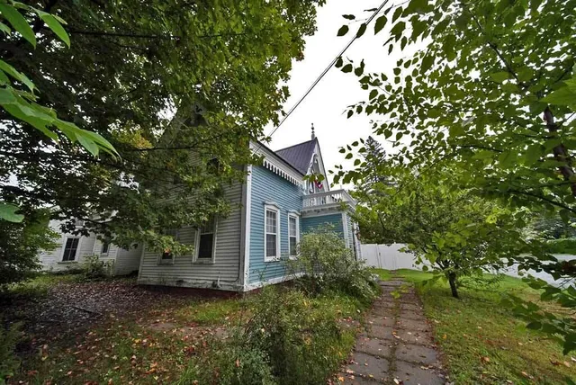 $165,000 | 84 Military Street, Houlton, ME 04730