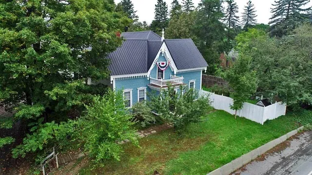 $165,000 | 84 Military Street, Houlton, ME 04730