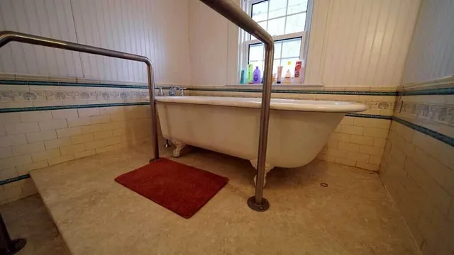 $165,000 | 84 Military Street, Houlton, ME 04730