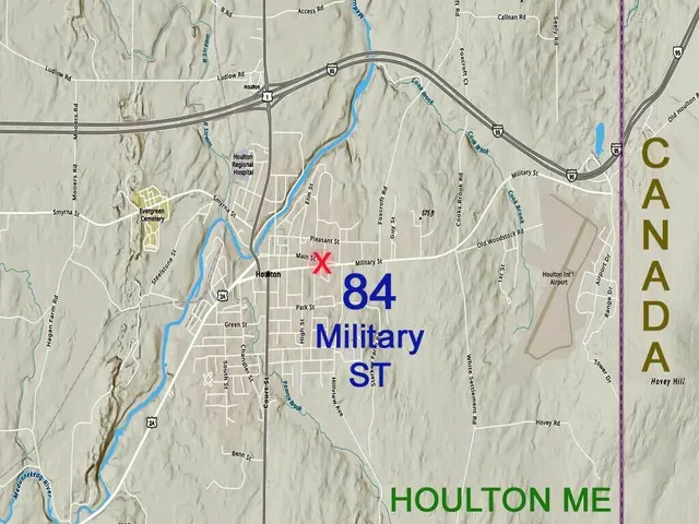 $165,000 | 84 Military Street, Houlton, ME 04730