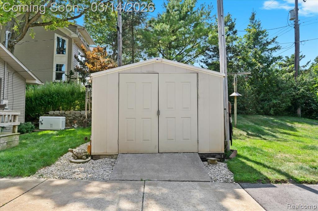 978 Ridge Court Chelsea, MI 48118 - Photo 21 of 38 Gallery Image 21