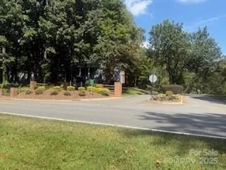 a view of yard with tree