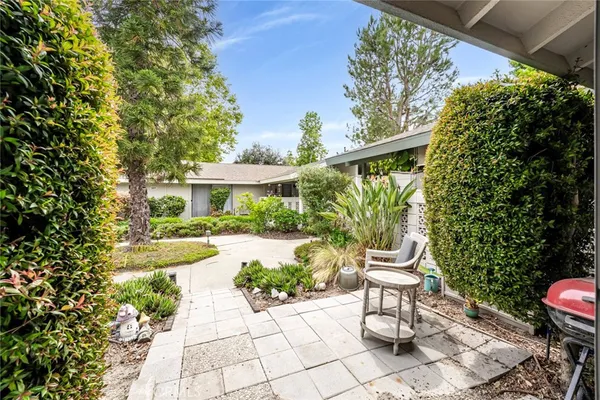 $374,900 | 506 Avenida Sevilla, Unit B, Laguna Woods, CA 92637