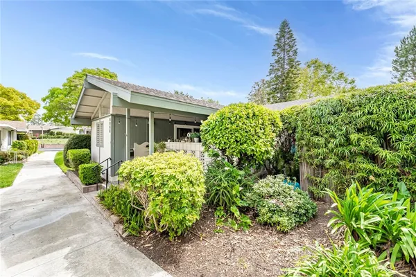 $374,900 | 506 Avenida Sevilla, Unit B, Laguna Woods, CA 92637