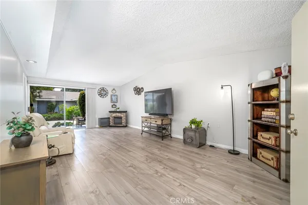 $374,900 | 506 Avenida Sevilla, Unit B, Laguna Woods, CA 92637