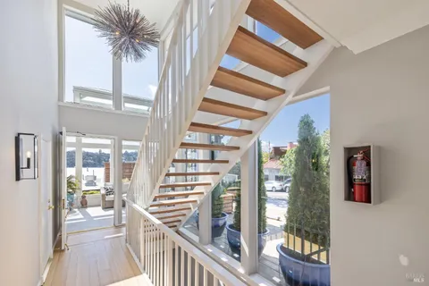 $6,877,000 | 2002 Paradise Drive, Tiburon, CA 94920
