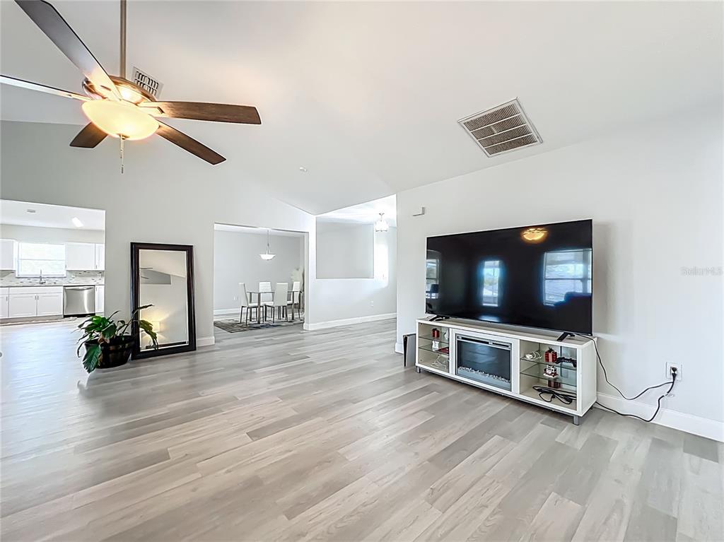 12368 Killian Street Spring Hill, FL 34609 - Photo 6 of 25