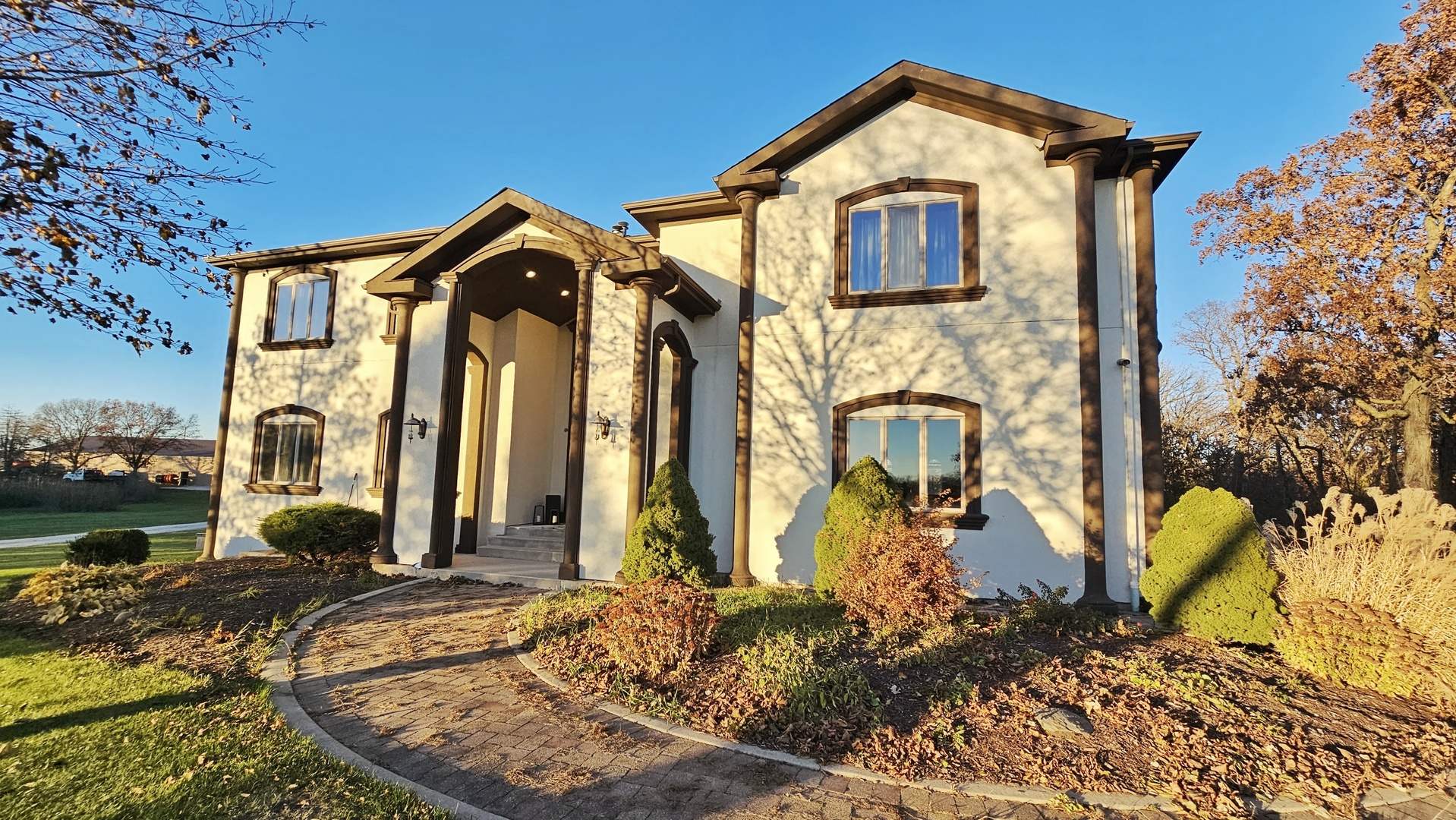 47W636 Chapman Road Burlington, IL 60109 - Photo 2 of 47 Gallery Image 2