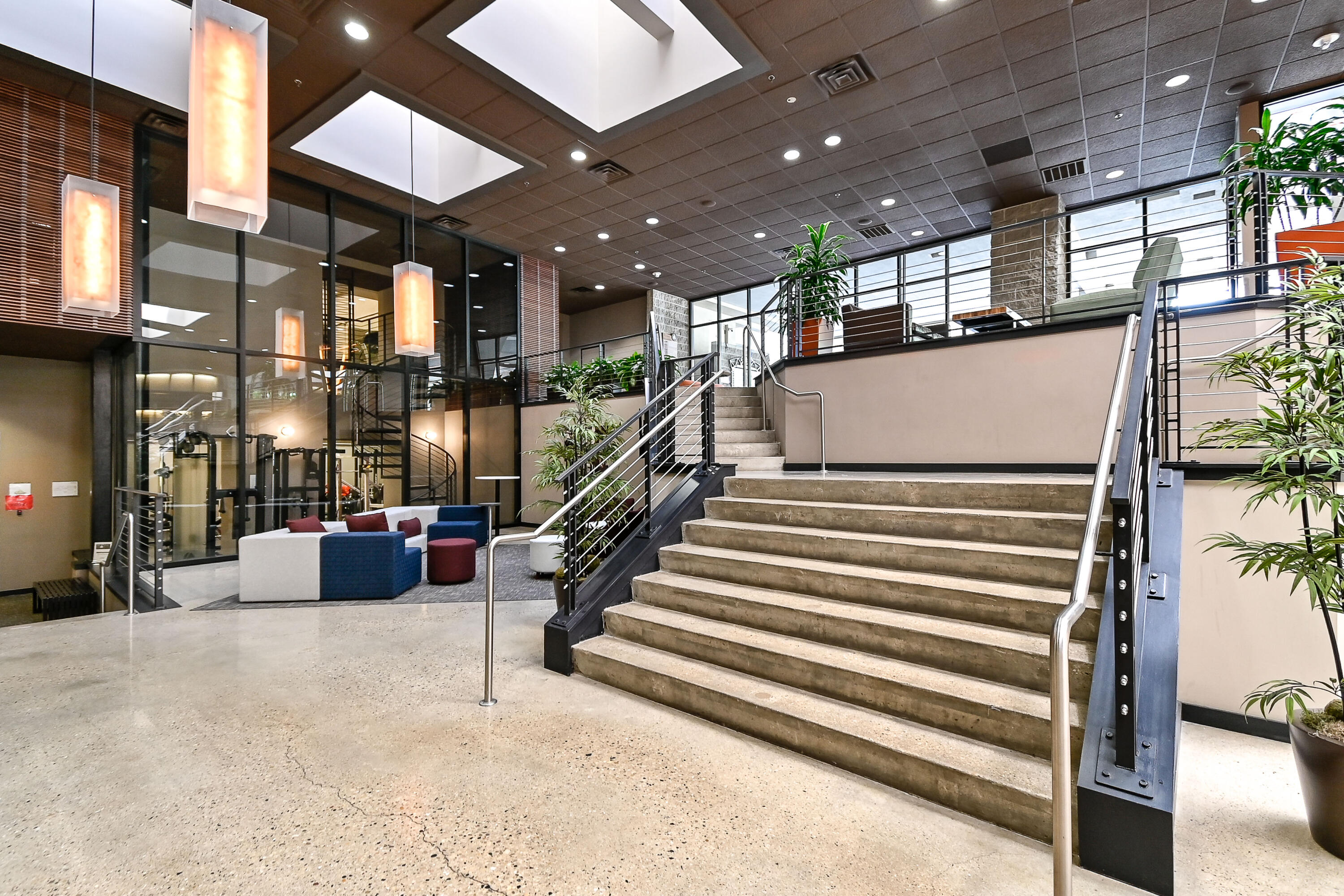 270 East Highland Avenue, Unit 224 Milwaukee, WI 53202 - Photo 18 of 36 Lobby
