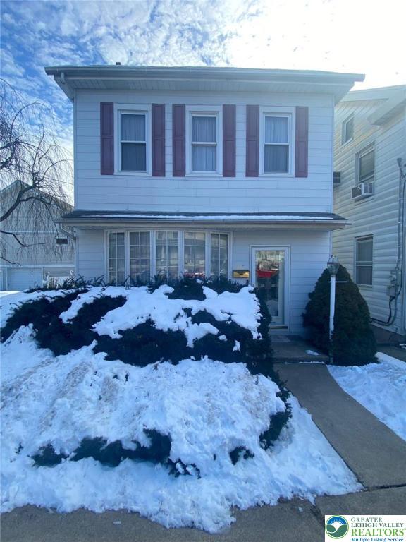 207 Chestnut Street Slatington, PA 18080 - Photo 1 of 26