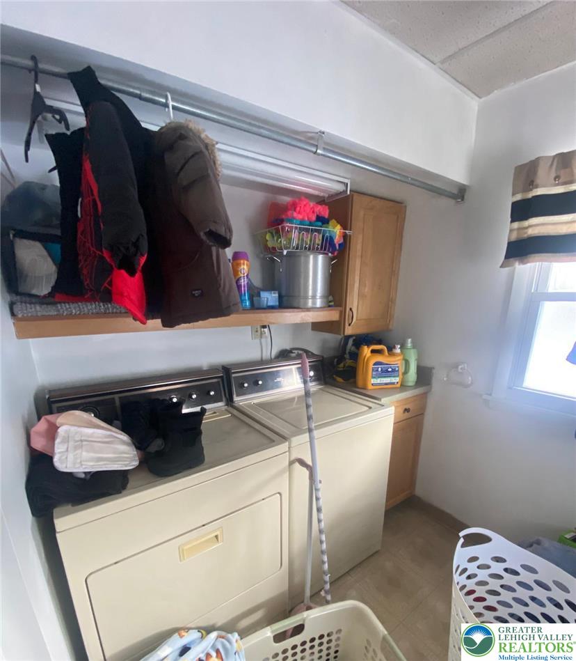207 Chestnut Street Slatington, PA 18080 - Photo 12 of 26 a utility room with closet dryer and washer