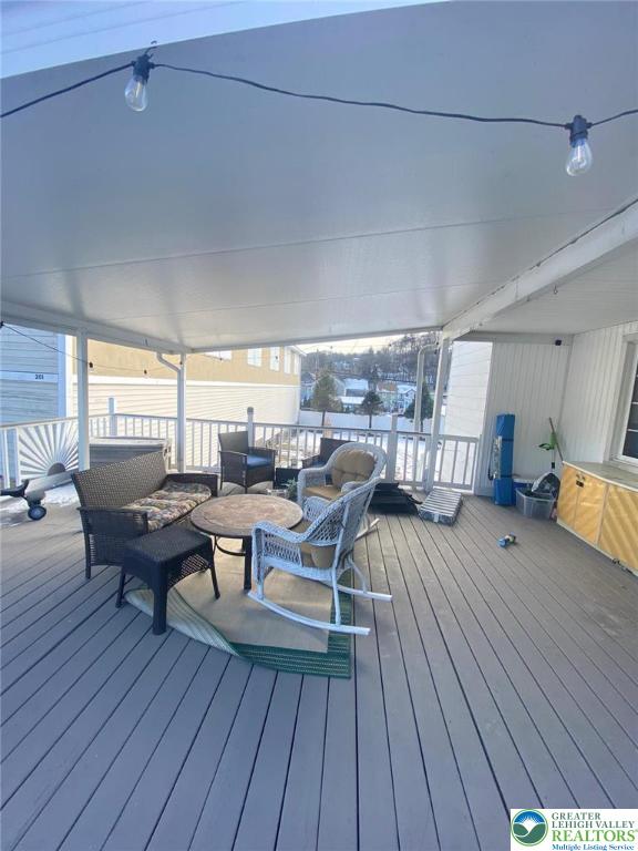 207 Chestnut Street Slatington, PA 18080 - Photo 3 of 26