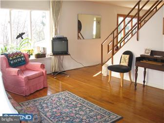8436 Chippewa Road Philadelphia, PA 19128 - Photo 3 of 11