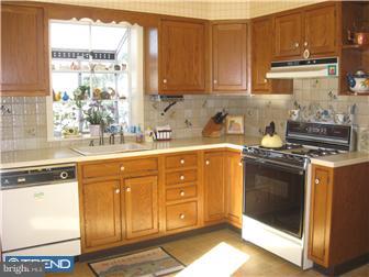 8436 Chippewa Road Philadelphia, PA 19128 - Photo 6 of 11