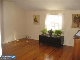8436 Chippewa Road Philadelphia, PA 19128 - Photo 8 of 11