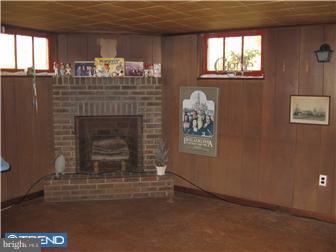 8436 Chippewa Road Philadelphia, PA 19128 - Photo 9 of 11