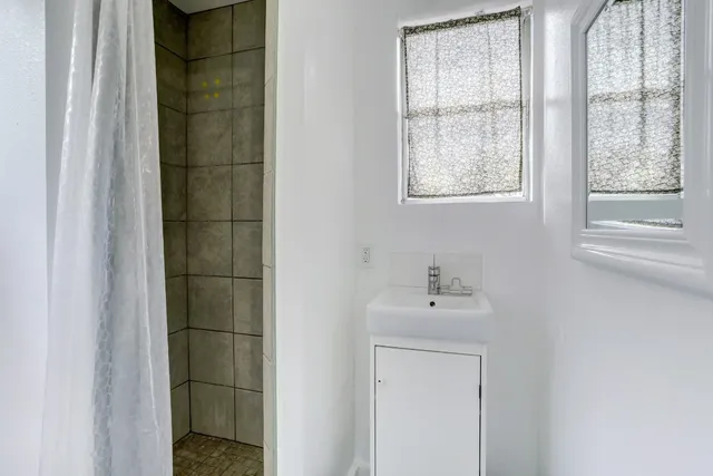 $1,200 | 901 Newman Drive, Unit B, Austin, TX 78703