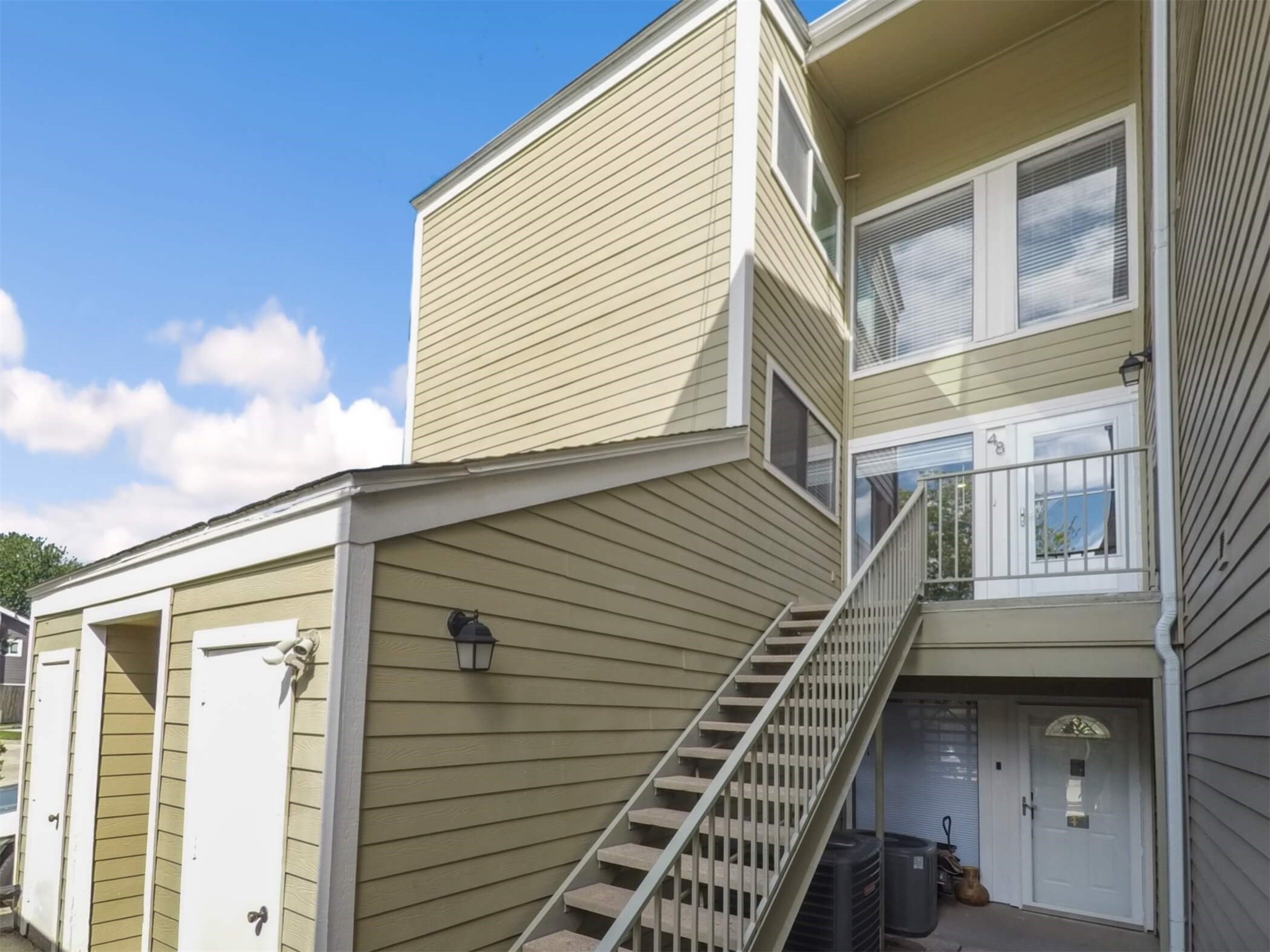 48 April Point Drive South Conroe, TX 77356 - Photo 5 of 35