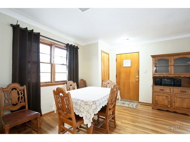 435 Village Road Willowbrook, IL 60527 - Photo 4 of 10