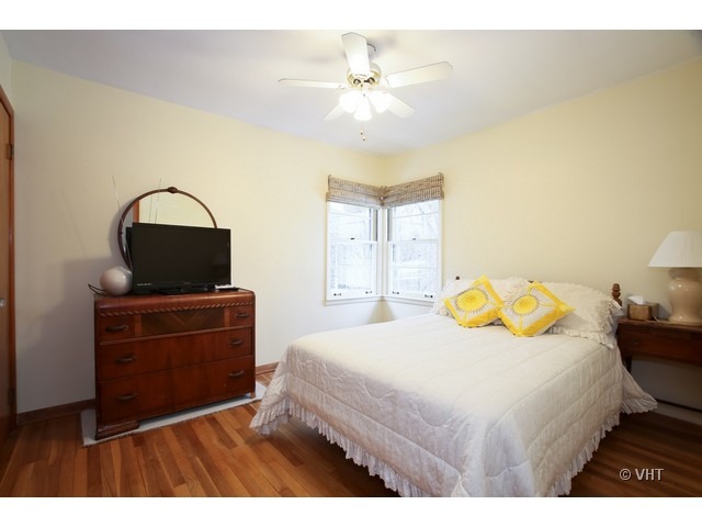 435 Village Road Willowbrook, IL 60527 - Photo 7 of 10