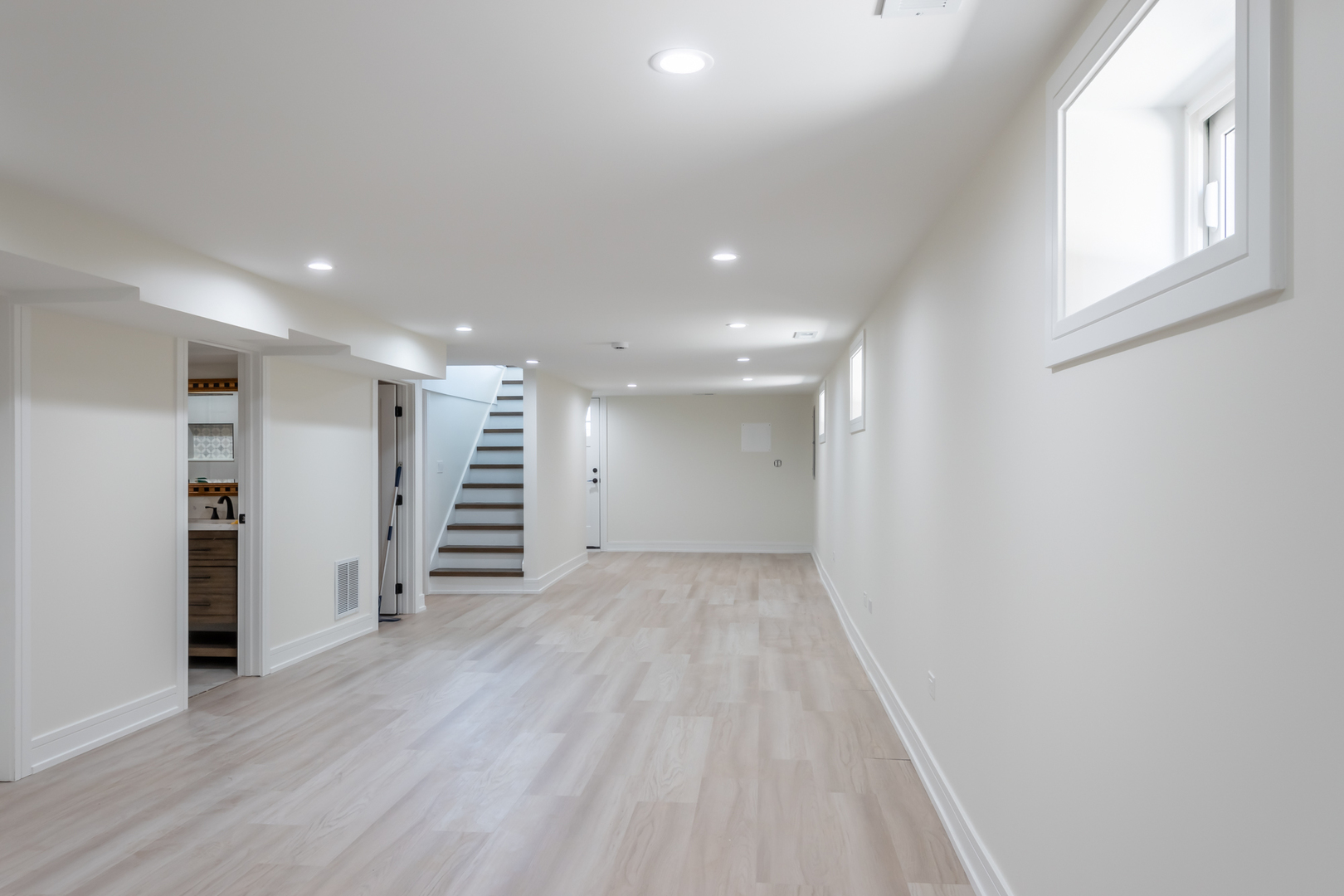 7607 West Devon Avenue Chicago, IL 60631 - Photo 19 of 26