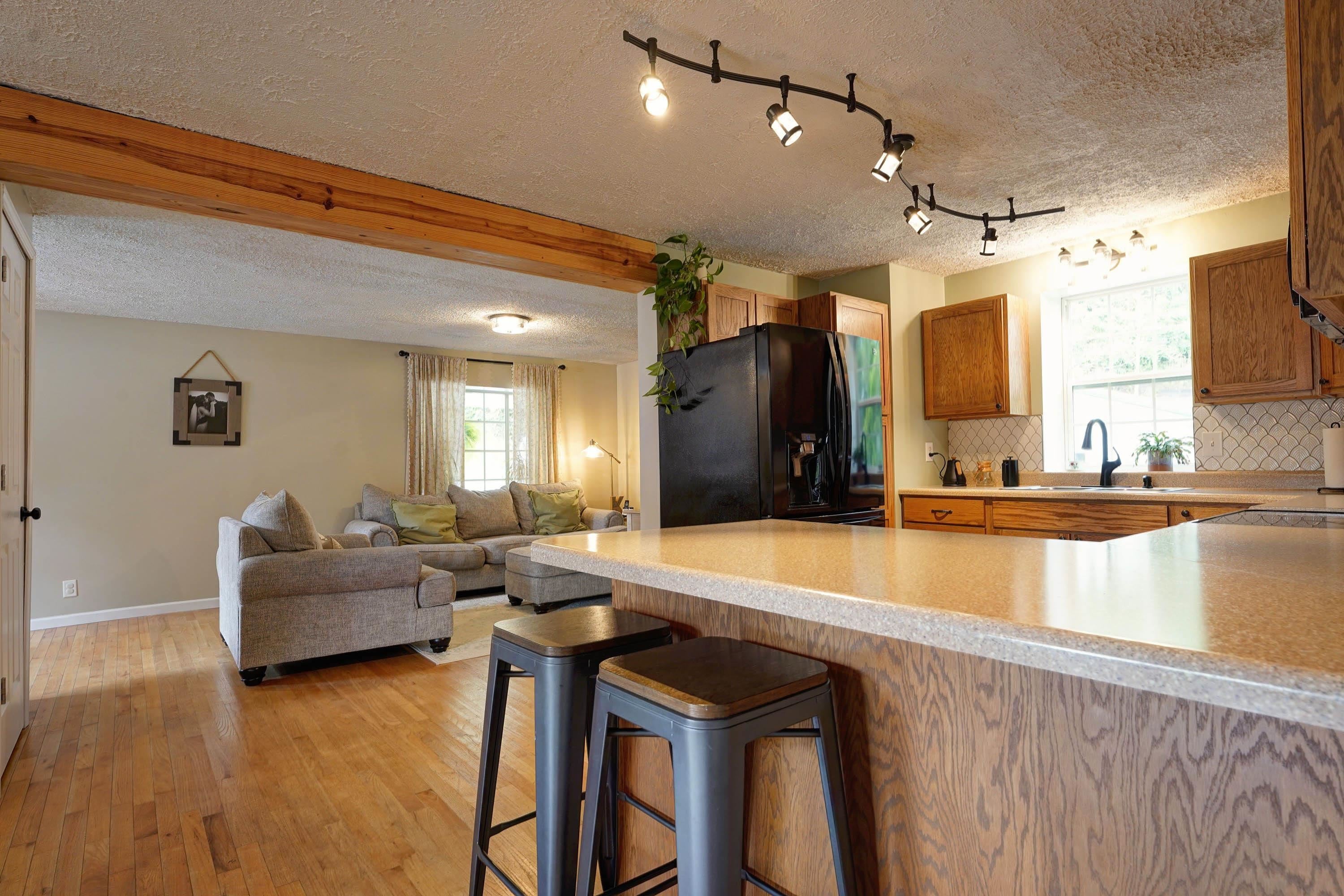 4682 Green Valley Road Huntington, WV 25701 - Photo 19 of 32 Gallery Image 19