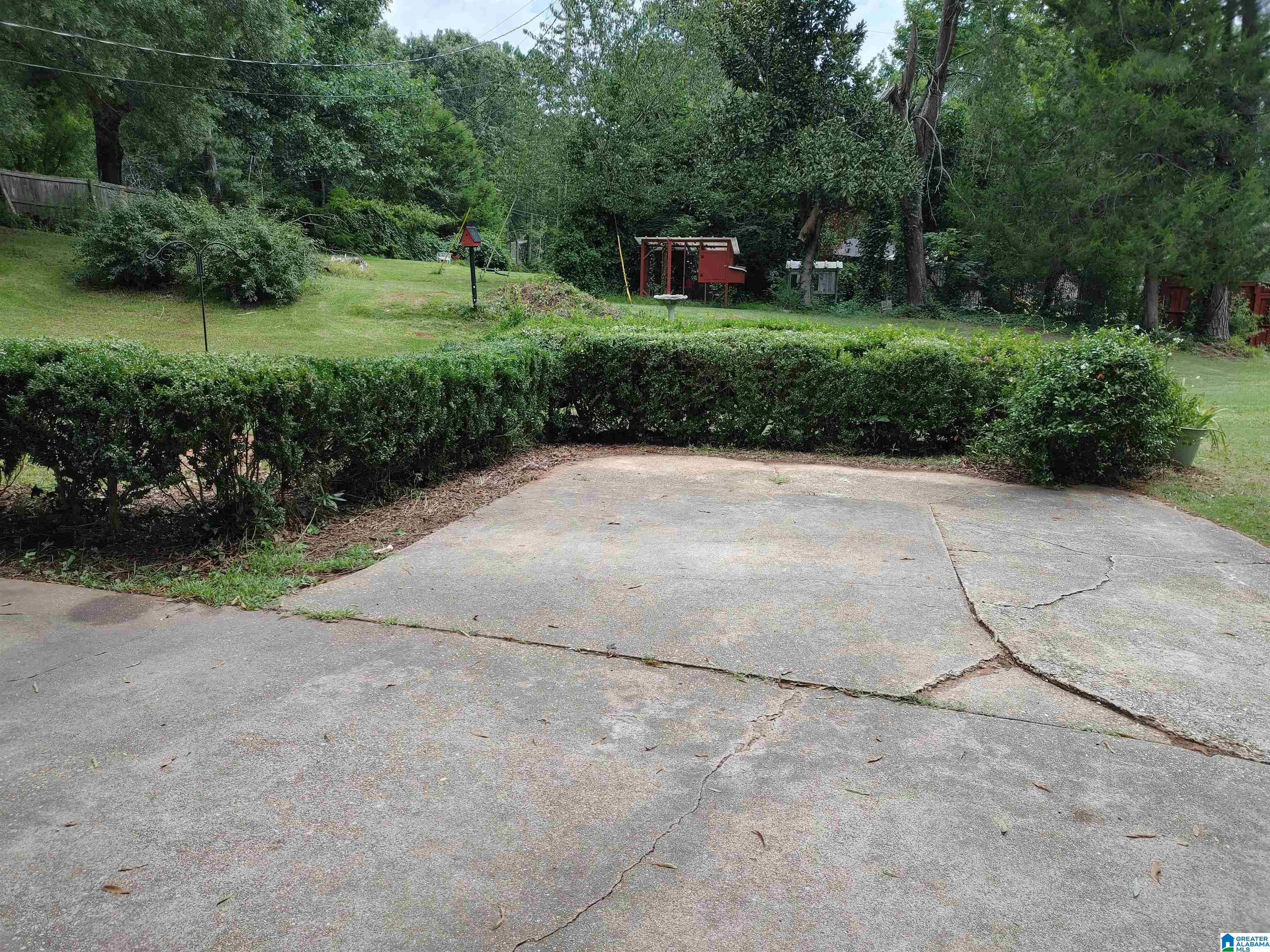 2404 Lake Terrace Road Sylacauga, AL 35150 - Photo 6 of 23