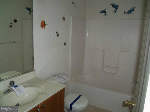 230 Rumbling Rock Road Hedgesville, WV 25427 - Photo 12 of 17 Bath
