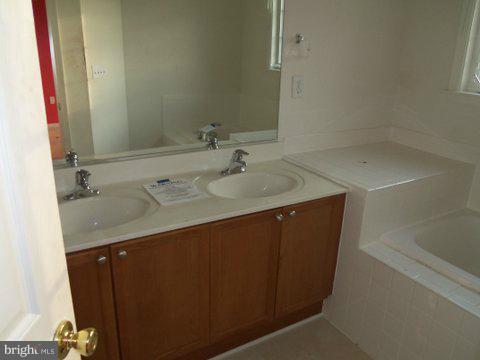 230 Rumbling Rock Road Hedgesville, WV 25427 - Photo 16 of 17 Bath (Master)