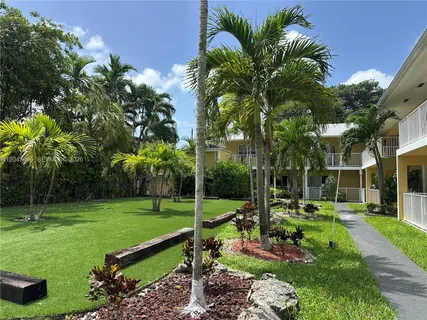 $2,250 | 2536 Van Buren Street, Unit 5A, Hollywood, FL 33020