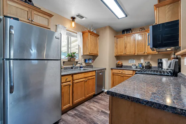 $307,000 | 20595 Cinabar Road, Cottonwood, CA 96022