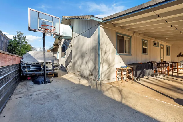 $307,000 | 20595 Cinabar Road, Cottonwood, CA 96022