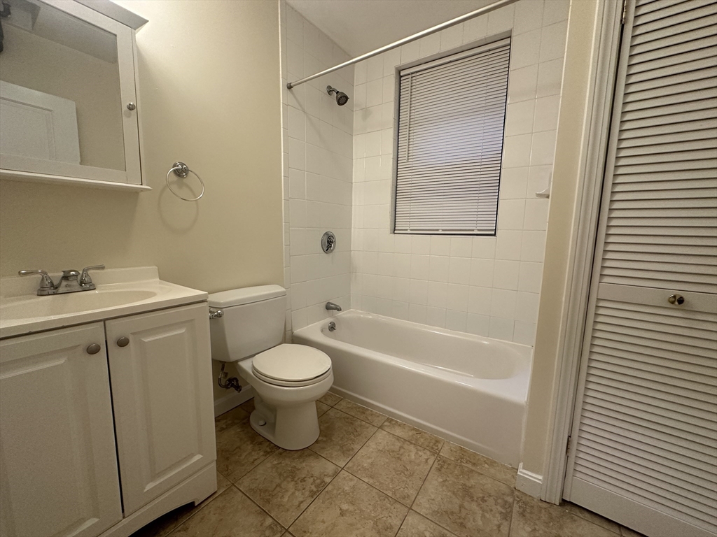 25 Peterborough Street, Unit 9 Boston, MA 02215 - Photo 6 of 8